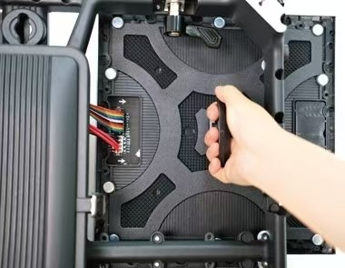 Đơn giản sửa chữa Mô-đun và lắp ráp chính xác Quảng cáo trong nhà màn hình LED Hiệu suất ổn định với hình ảnh tuyệt đẹp